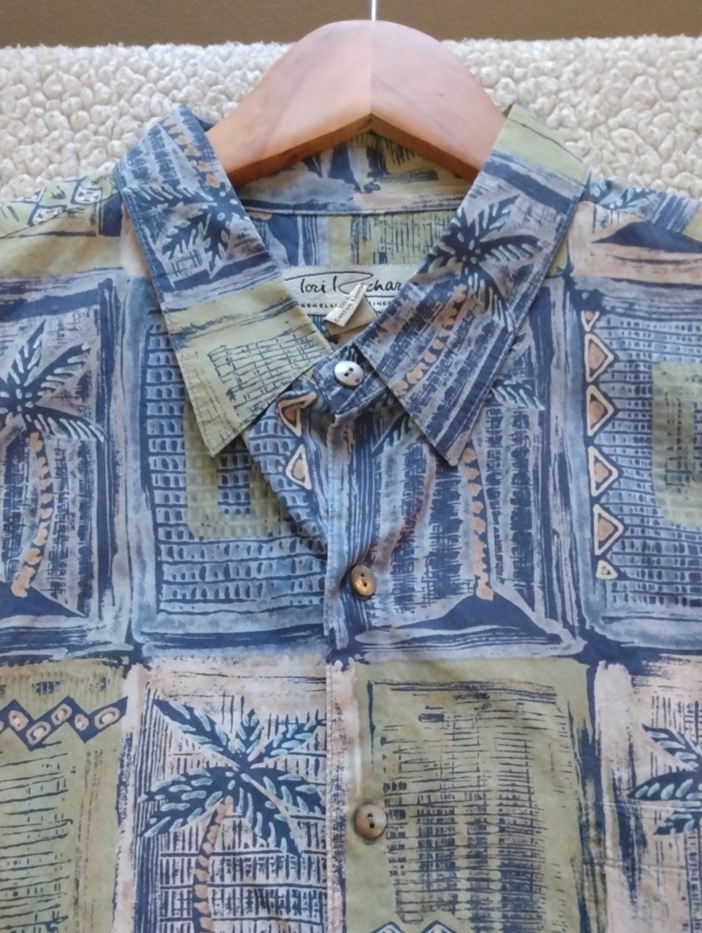 Tori Richard XL Blue/Green/Cream Aloha Hawaiian Cotton Lawn Shirt (USA Made)